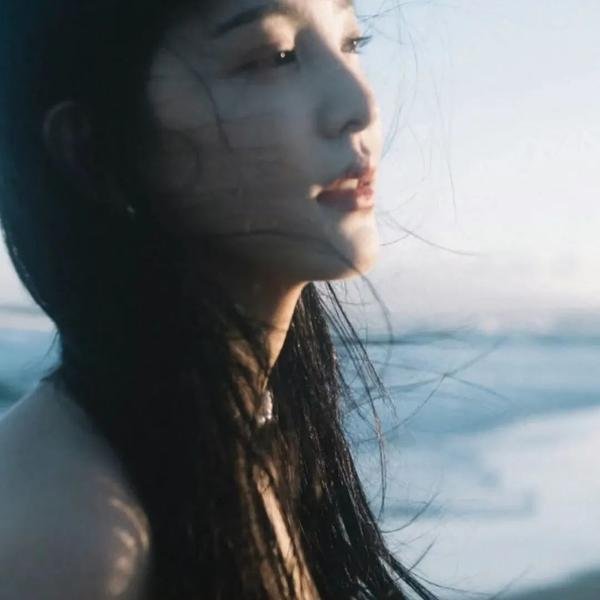 夜明前的琉璃色